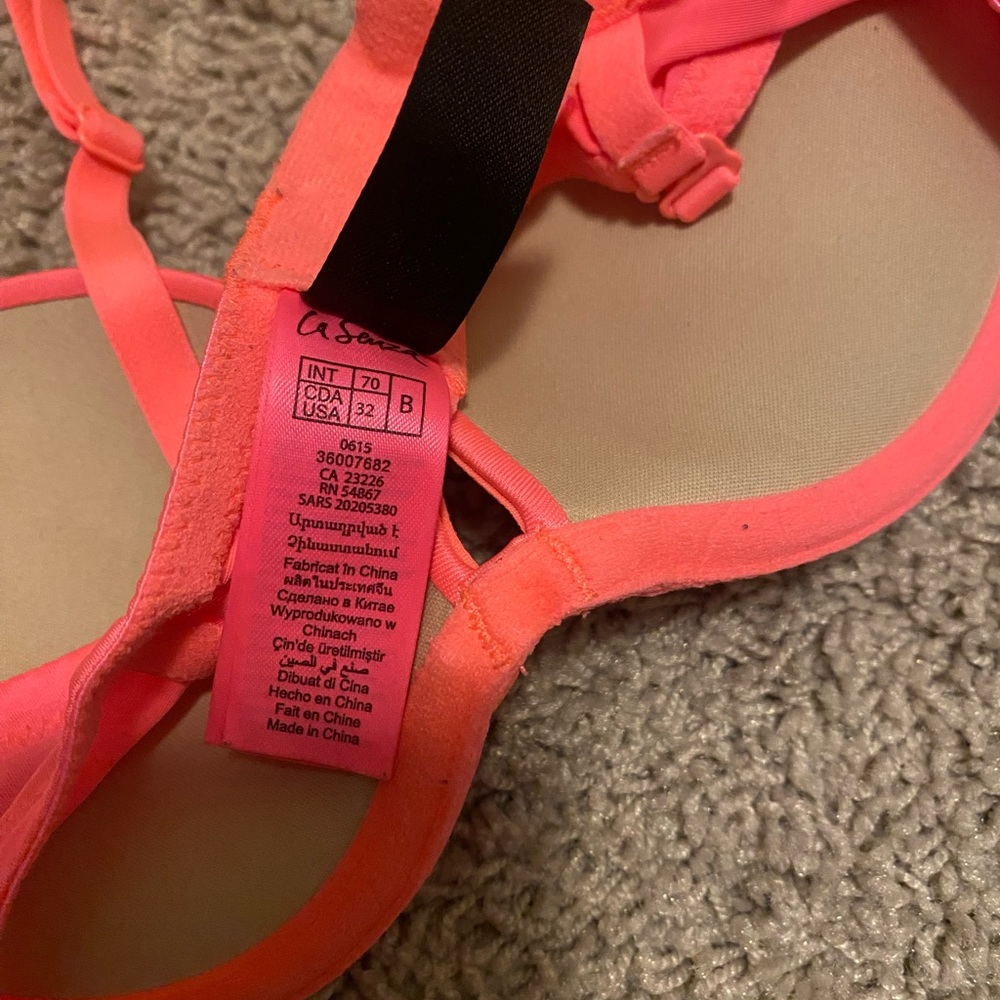 32B Bras - Picture 2 of 6